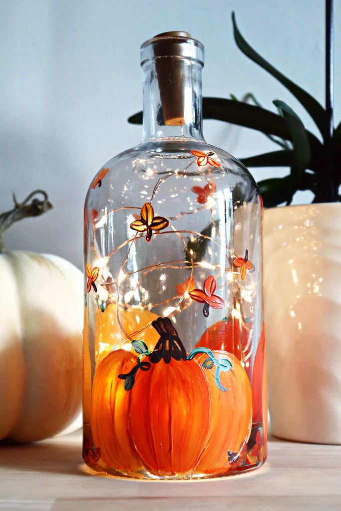 *FALL PREVIEW* Pumpkin Lantern Paint and Sip at Tapville Social in Westbrook CT | 9.29.23 | 6-8 PM